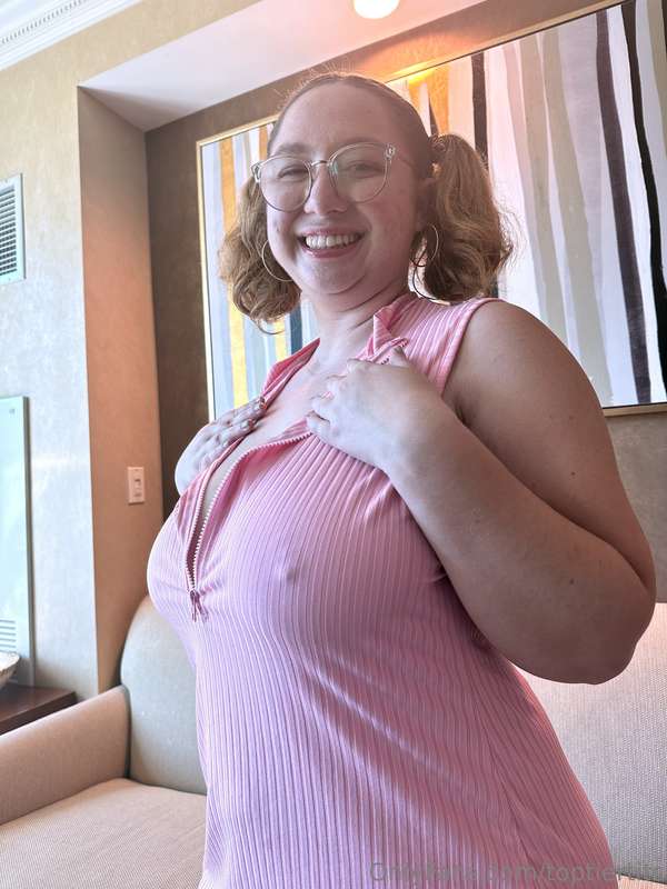 Photo Set 1: Maxine in Pink DressRemember to have renew on i.. 10
