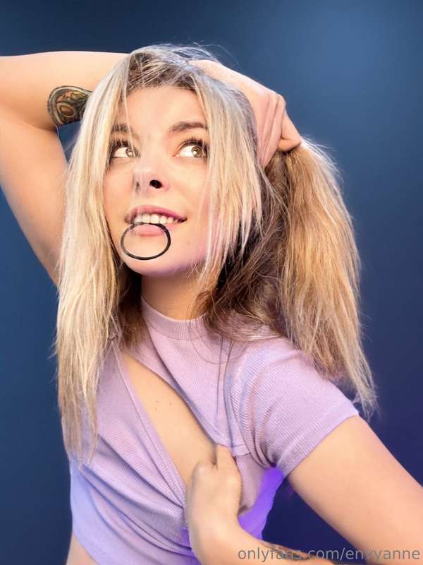 More of these~ Don't be fooled, the girl in these pictures u.. 2
