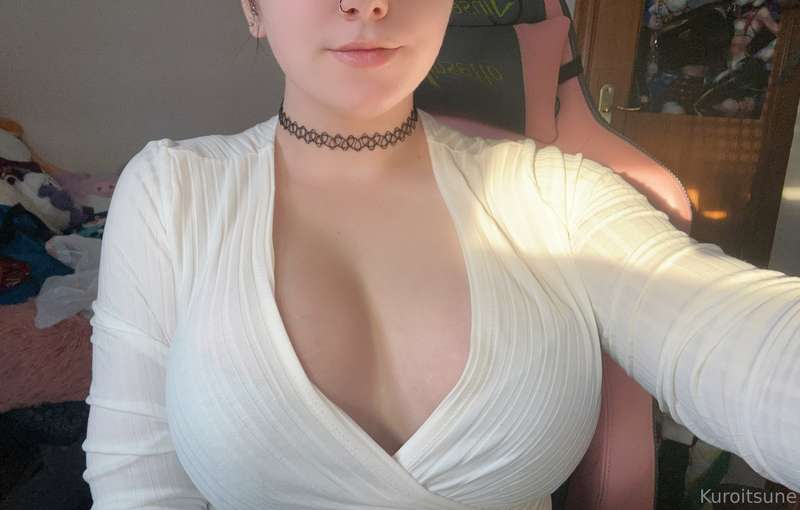 Remember to turn on the re-sub to receive exclusive content ..