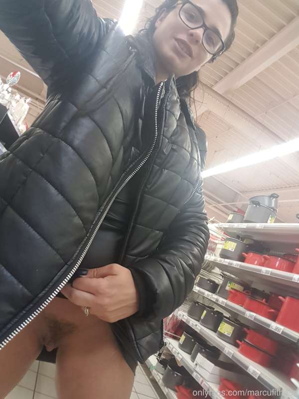 I'm showing my Hairy Bush in a Supermarket ❤️ 1