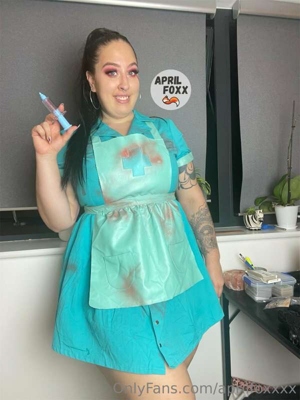 I'll be your slutty nurse😈