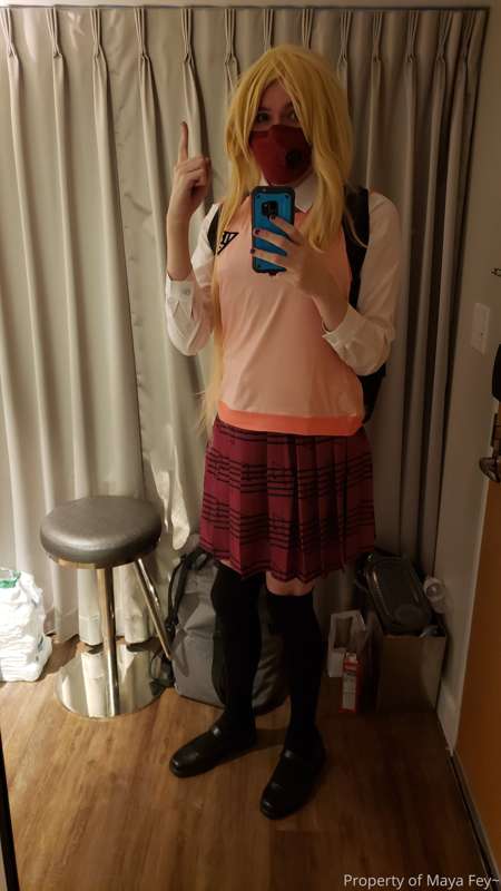 This music note skirt is so cute omfg
