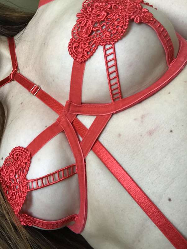 The detailing on this bra 😍 4