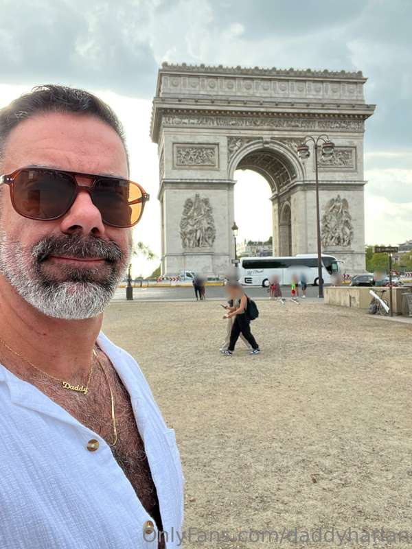Dad had to go to Europe this week for his day-job and I fell.. 7