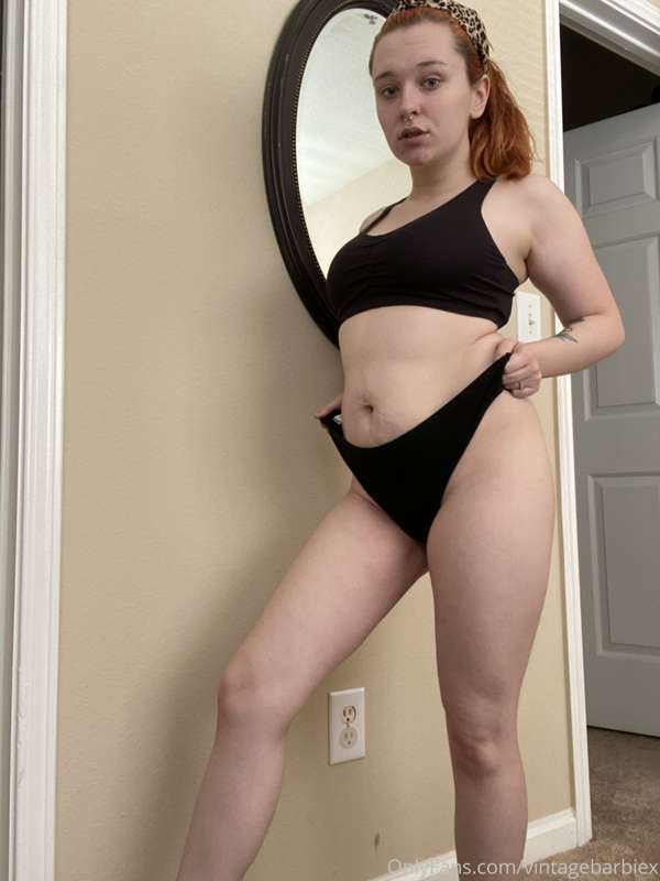 Do you like me in all black? 🥰