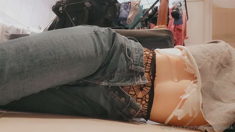 Need someone to try on slutty outfits for :3 Can I try them .. 27