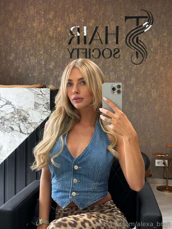 good hair… naughty mood 💅💋 how about you mess it up a little.. 2