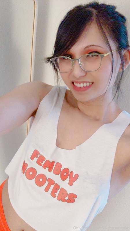 lotta selfies in this first batch >w 7