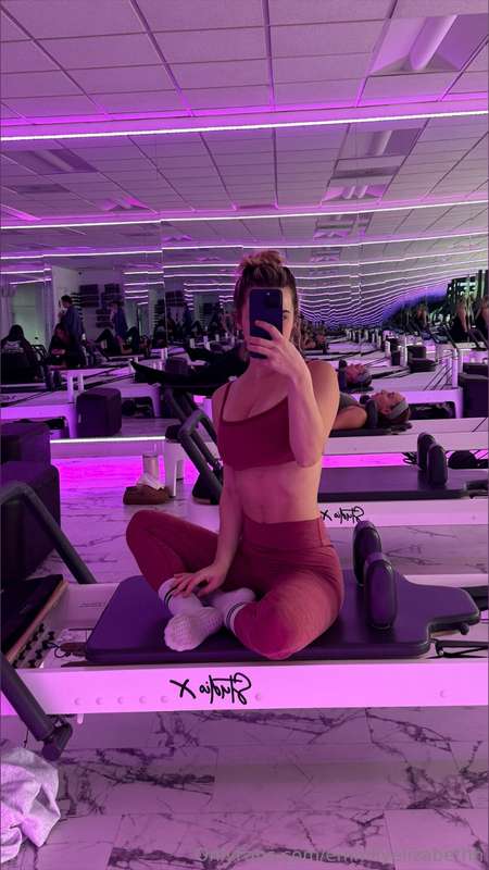 morning workouts are my happy place 😇