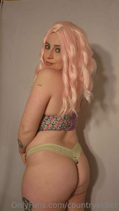 I got 32 flavors of that bootylicious bubblegum raspberry, g.. 5