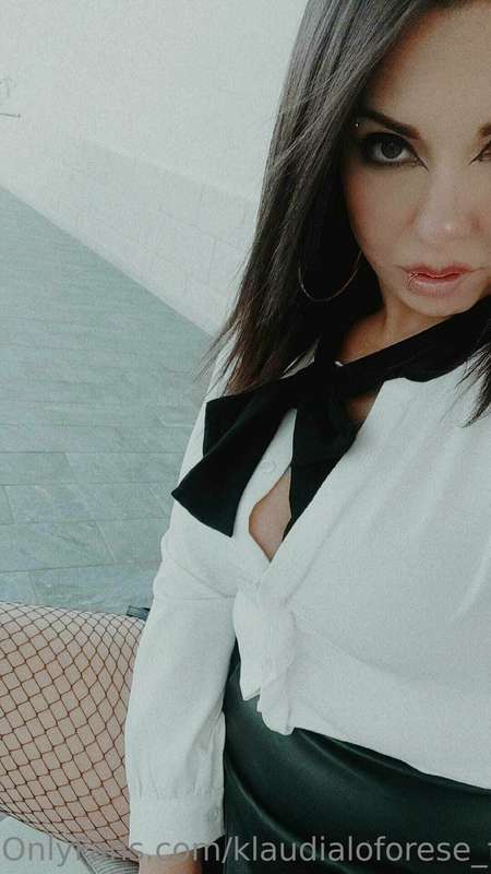 Sono online per voi su Onlyfans.com/klaudialoforese. Disponi..