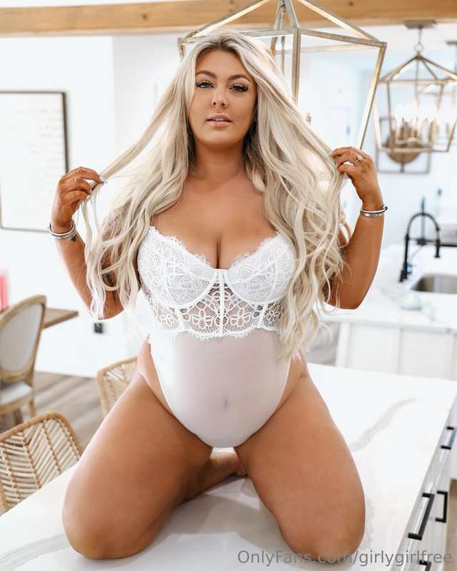 Do you like thick country girls? Southern blonde of your dre.. 3