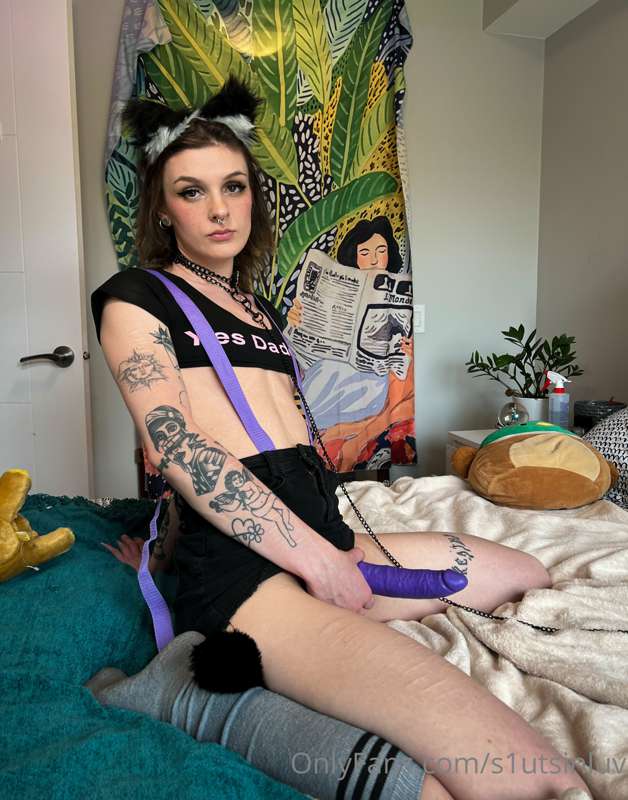 would u guys wanna see me dom someone in this fit? :3 2