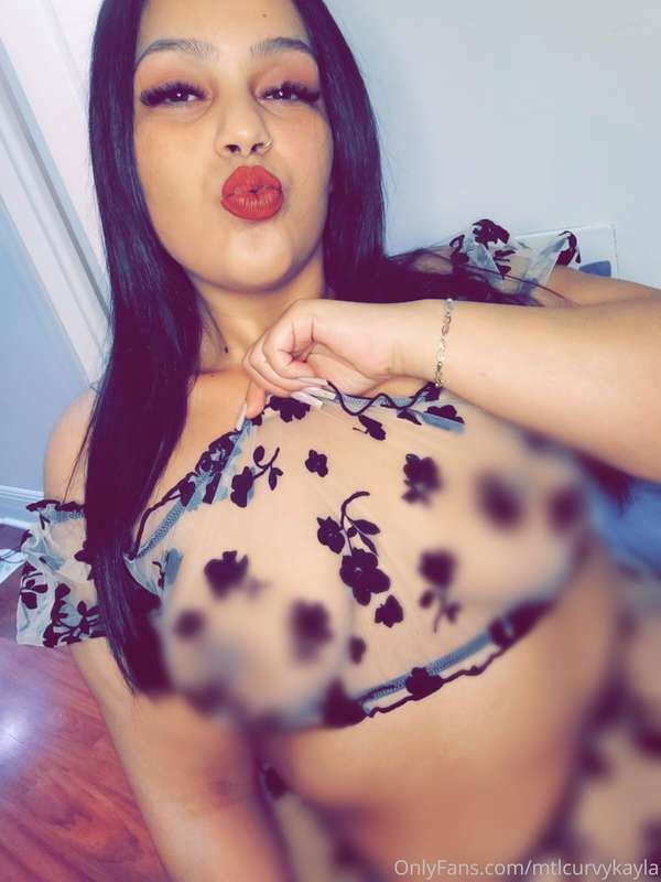 NEW POST AVAILABLE ON MY PREMIUM PAGE 💋 SUBSCRIBE NOW FOR FU..