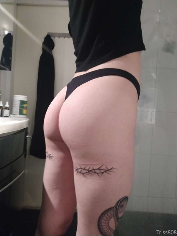 Hi everyone! ❤️

Soo like I said on tuesday I got tattooed a..