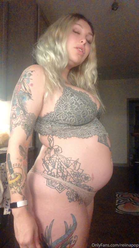 funnel chugging gain shake after stuffing, bloating and infl..