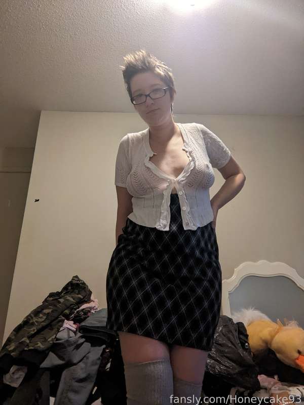 Honeycake93 - Fansly - 04 Oct, 2022 21