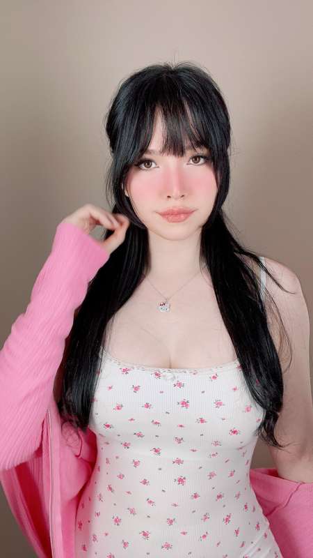 do you think i'm pretty? 🙈