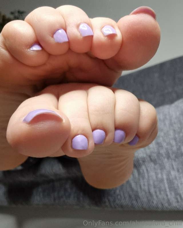 close ups and pretty curves 😋 4