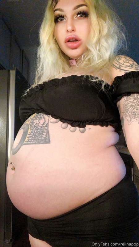 dark bimbo belly stuffing photoset - before/after!!! Can you.. 18