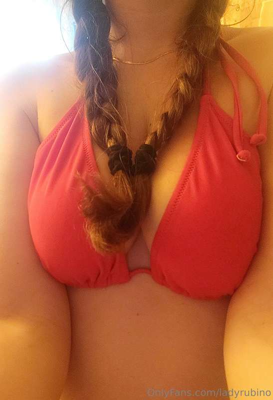 Costume nero o costume rosso? 🥰❤️‍🔥 anche se credo di star m.. 1