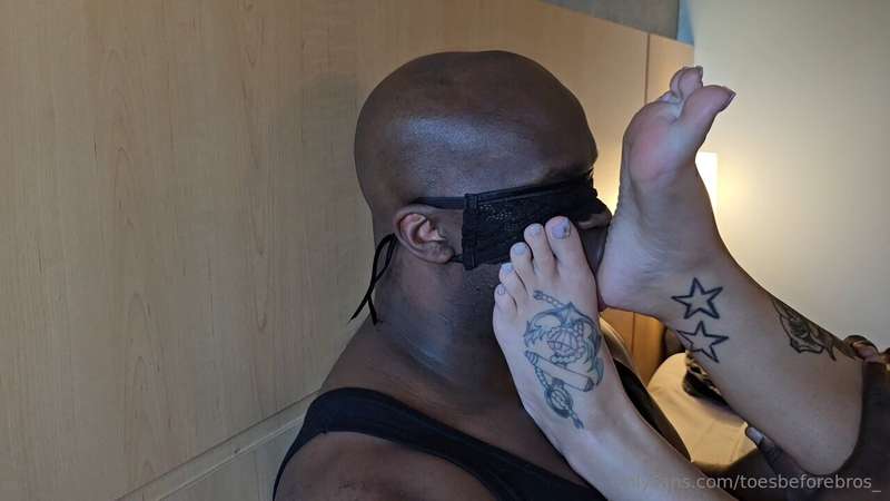 @myablueuk soles in my face 😊  4
