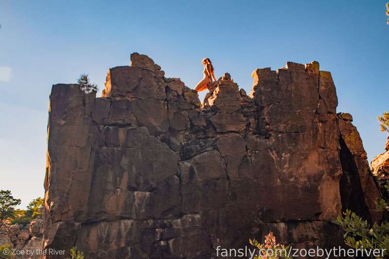 Zoebytheriver - Fansly - 17 Oct, 2021 12