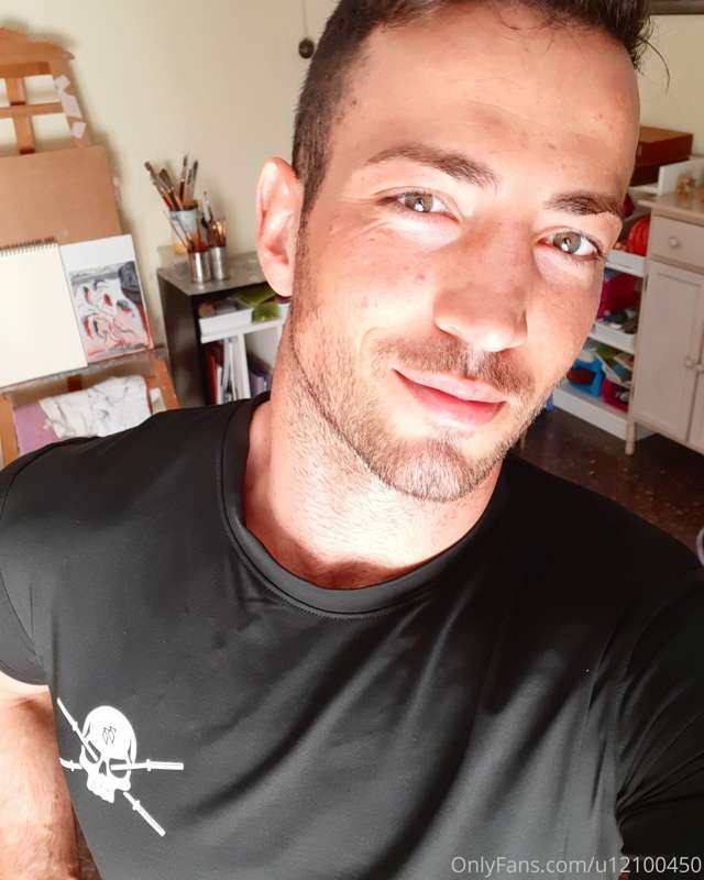 My eyes have a different colour every day