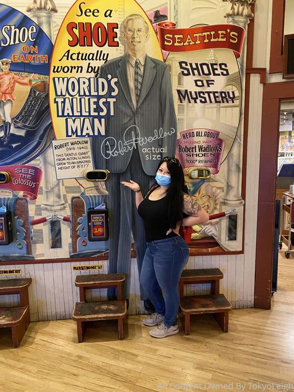 I went to Seattle and saw this life-sized pic of the world’s..