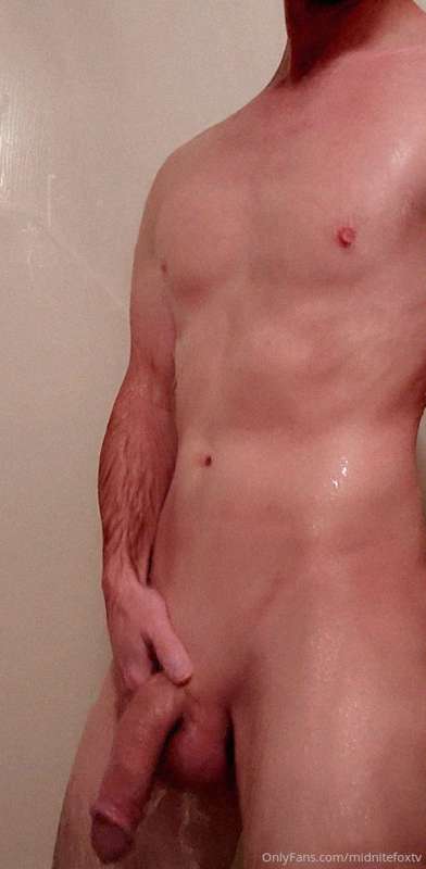 Pretty old shower pic from before my gym days but I like how..