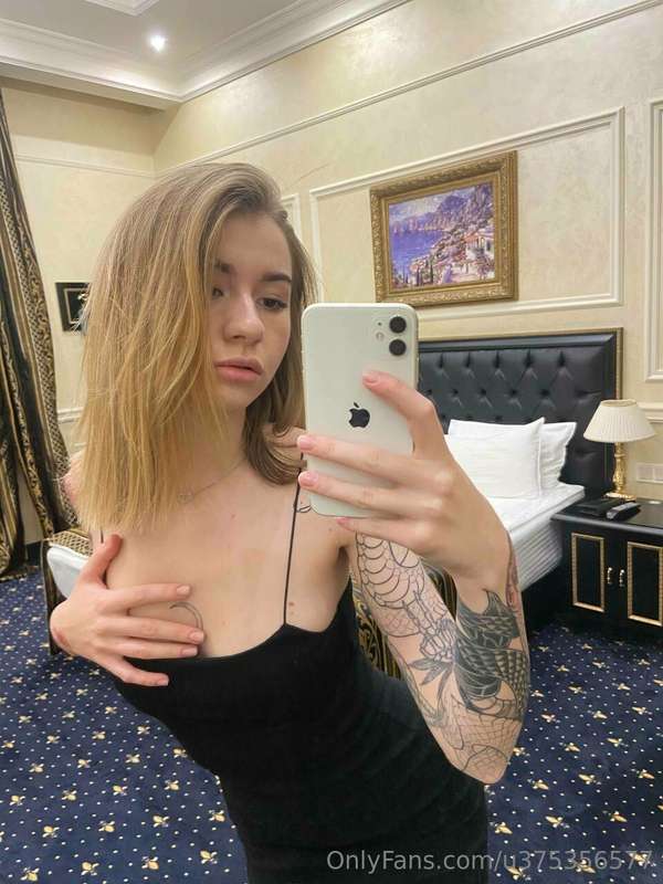 How do you like my short haircut?😇