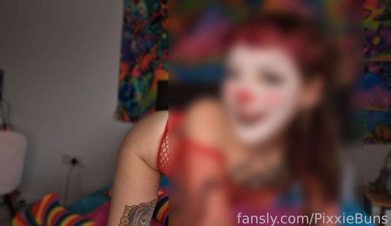 Pixxiebuns - Fansly - 30 Jan, 2024 1