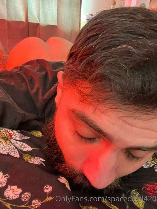 POV: you walk in the room and I’m still feeling the night be..
