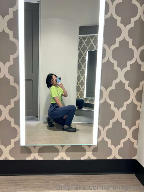 Meanwhile….😳😳 in target dressing room💦
1212121212 9