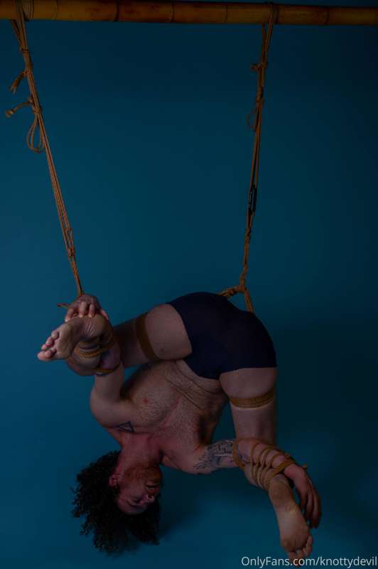 Rope: inconvenientknot on Instagram 
Photo: sriracha_cock on.. 4