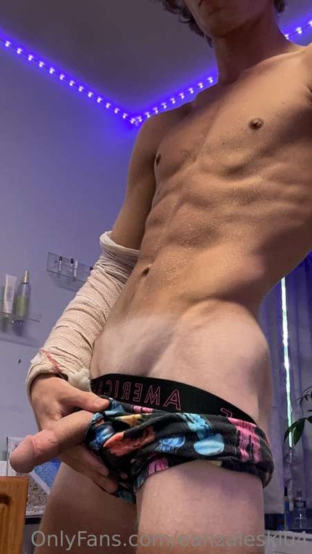 Tan lines 😩