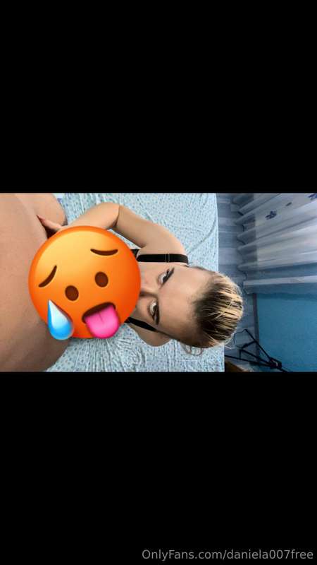 Intră aici să vezi video pePagina https://onlyfans.com/danie..
