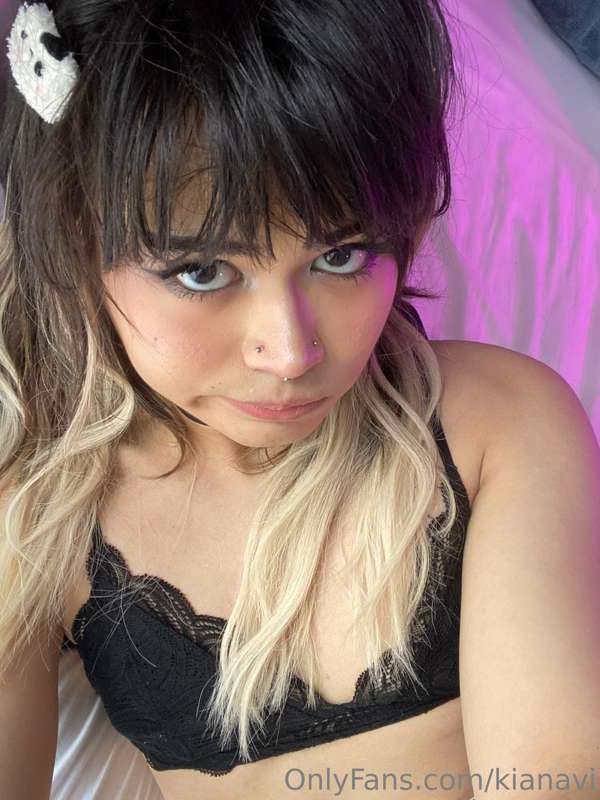 Photo dump! 
I just took a BUNCH of photos that I’m gonna wo.. 4