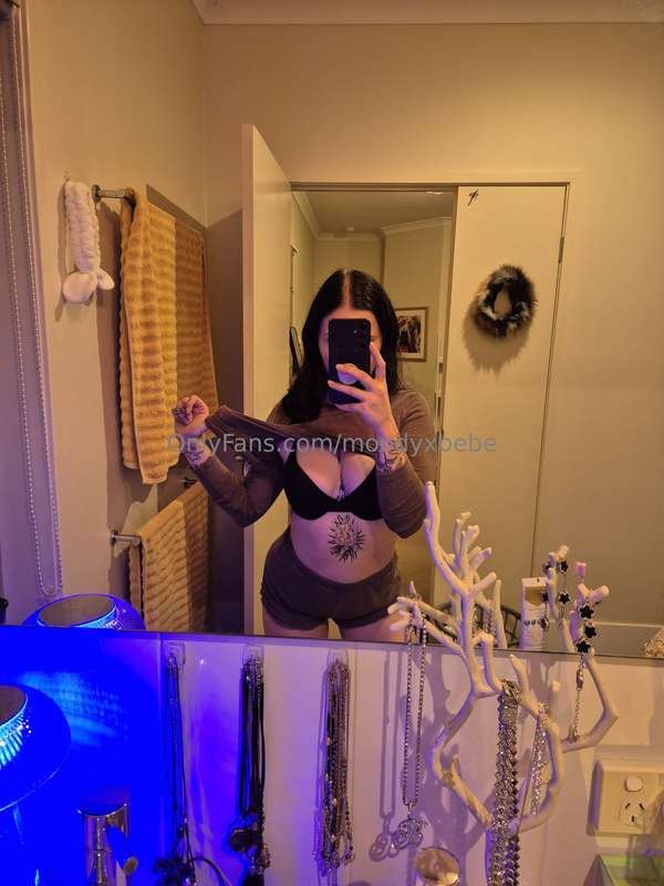 Going live at 6pm... Come see if you can get me to take my t..