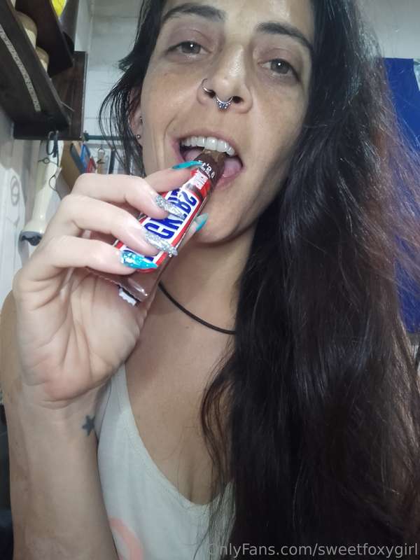 I ate my last chocolate 😢Would you like to give me one? 😍😍