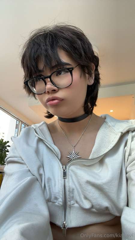 just finished putting my makeup on and I’m heading to the ma.. 7