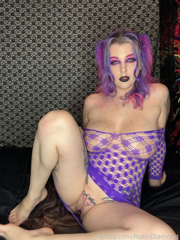 Roxxidiamond - Fansly - 04 Nov, 2024 23