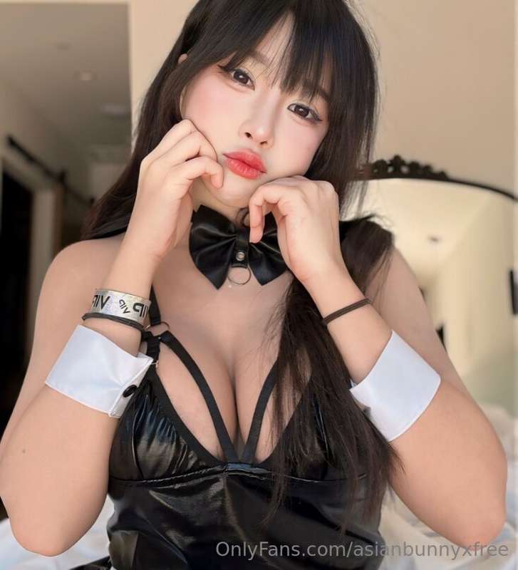 do you think i'm a good girl? ^^