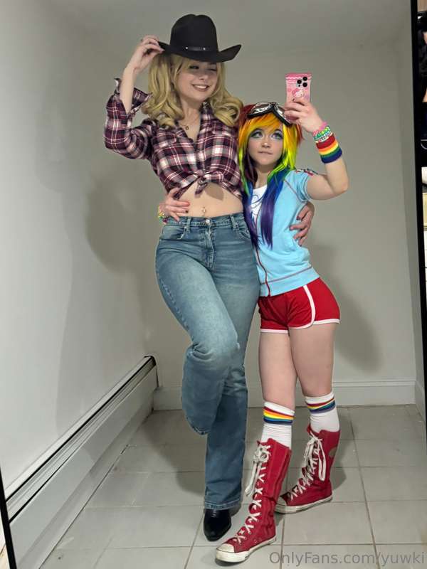 applejack and rainbow dash :D sorry for my absence i havent .. 19
