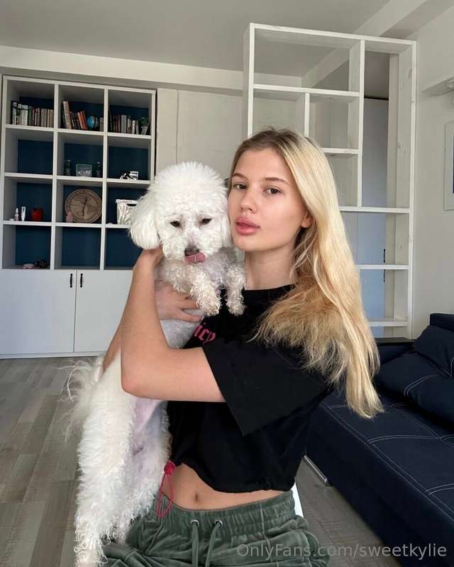 🐾 Today I want to introduce you to my little friend - the ad..
