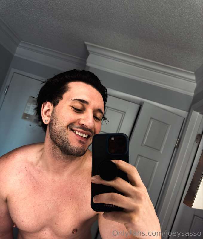 smile for me 🤩