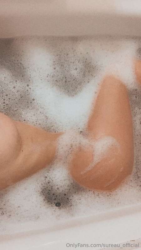 Are you joining me in the bath? 😏#fitgirl #fit #ass #pussy #..