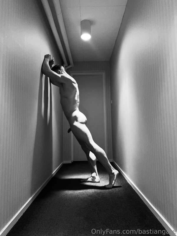 Still a little flexible😏🍑🤍 5