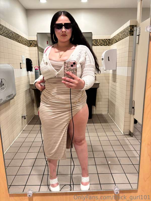 Keep swiping I was looking good but nobody wanted to fuck me.. 4