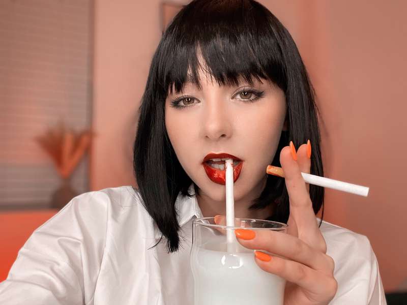 I wish it were you I was sucking 💋🥛🥤

Like this post if you ..